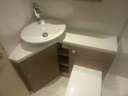 corner pedestal sinks for small