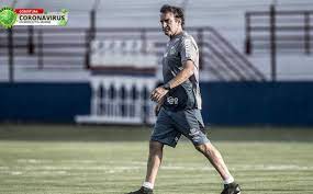 O elenco traz os santos e beatos na ordem cronológica em que seu culto passou a ser permitido no brasil. Cuca Director Tecnico De Santos De Brasil Hospitalizado Por Covid 19 Mediotiempo