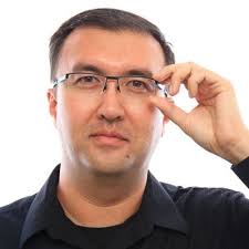 Warren Collier's Instagram, Twitter & Facebook