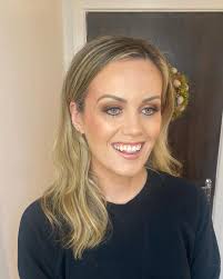 J O D I 🩵 Just loving the glow from the @pocobeautyofficial Face Glaze in  Morning Light 🤌🏻 #weddingready #glowingskinisalwaysin #thatglow #blueeyes  #makeupartist #makeupartistdublin #makeupforalloccasions #mua #makeupbyme  #louisemcmahonmakeup