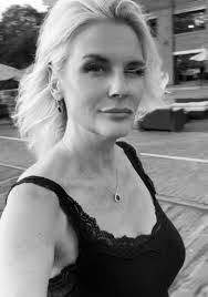 Cassandra Flannery's Instagram, Twitter & Facebook