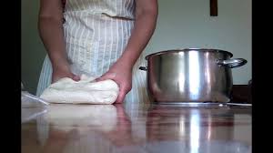 Ciuperci umplute cu branza de burduf la cuptor, din doar 2 ingrediente, reteta simpla si gustoasa de ciuperci aperitiv. Branza De Burduf Sau Branza Framantata Youtube