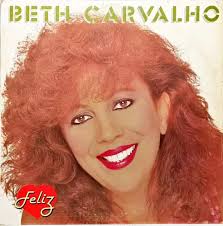 🎶Que culpa tenho eu por gostar de falar de amor Olha, o meu coração não  consegue aceitar a dor O que posso fazer se esse meu sentimento tão lindo  Me conduz a