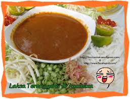 Meskipun memerlukan banyak bahan, namun rasanya dijamin sangat sedap! Resepi Laksa Terengganu Kuah Merah