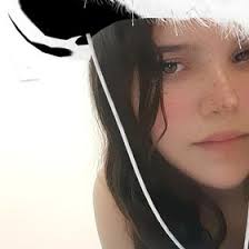 Amanda Solano Antunes (heyyamandah)