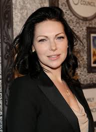 She is the daughter of marjorie (coll) and michael prepon. Laura Prepon Laura Prepon Atrizes Cabelo
