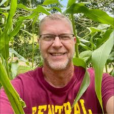 Does anyone remember Mr Harden from Ben Sherman Middle School? He was a  Social Studies teacher and I believe was married to one of the gym  teachers. He was my homeroom teacher