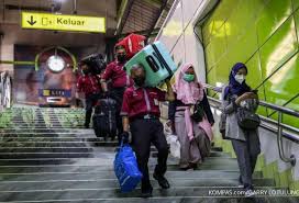 Cara cek kereta sebelum jalan jauh. Simak Aturan Naik Kereta Api Jarak Jauh Pasca Peniadaan Mudik