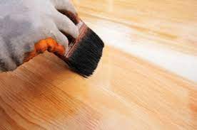 comment eclaircir le bois meubles en bois naturel decaper un meuble decapant bois