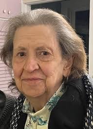 Laurie Borden's Instagram, Twitter & Facebook