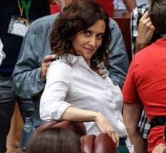 Actor de élite presentó a su novio públicamente. Isabel Diaz Ayuso Se Separa La Presidenta De La Comunidad De Madrid Esta En El Mercado