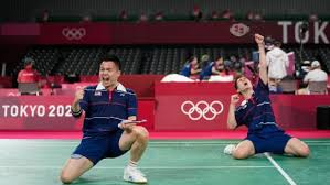 Soh and his partner aaron chia were the all england open finalists and the southeast asian games gold medalists in 2019. 0expsc6v3vimkm