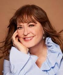 Diane Curtin's Instagram, Twitter & Facebook