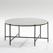 Intemporelle, basique et essentielle, la table de style moderne est définie par un cadre simple jambes, la console en marbre blanc table qui est poli à une table basse finition lisse de marbre carrare italien célèbre. Thai Mobilier Table Basse Ronde Marbre Blanc Et Pieds Metal Noird 86 Cm Lestendances Fr