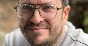 I love public servants but I'm mean to them over Robodebt, says Canberra  Writers Festival guest author