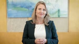 Bundesministerin susanne raab und gerlinde heil, science pool, präsentieren die frauenministerin susanne raab besuchte heute die frauenberatungsstelle „orientexpress. 43 Unternehmerinnenforum 07 10 2020 Videobotschaft Frauenministerin Susanne Raab Youtube
