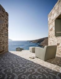Decor Des Iles Grecques La Maison De Paola Navone A Serifos Peindre Le Beton Maison Grecque Et Maison
