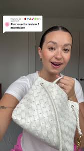 Replying to @🐰✨🍓💎🧸💕🍀🧋 #greenscreen #bottegaveneta #bottega  #bottegaandiamo