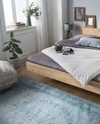 turquoise in de slaapkamer houten bed slaapkamer turquoise thuis