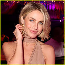 Jennifer Ridinger's Instagram, Twitter & Facebook