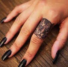 40 Cute Finger Tattoo Designs For Girls Finger Tattoo Designs Tiny Finger Tattoos Finger Tattoos Fade