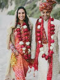 Trending Couple Varmala Designs This Wedding Season Indian Wedding Couple Indian Wedding Hindu Wedding These days indian wedding varmala design has taken a new and innovative avatar. indian wedding