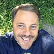 Rob Houser (@rhouserjr)