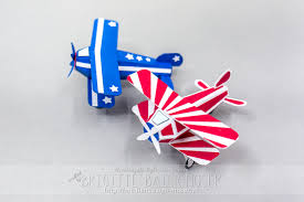 Vorwiegend handelt es sich um kartonmodellschiffe, flugzeuge und. Download Schneidplotter Datei Fur Doppeldecker Flugzeuge Geschenke Shop Mediendesign Moser
