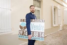 Vous n'êtes pas sur place ou vous n'avez pas le temps nécessaire pour trouver l'appartement de vos rêves ? Loic Est Devenu Agent Immobilier Grace A Chasseurs D Appart L Etudiant