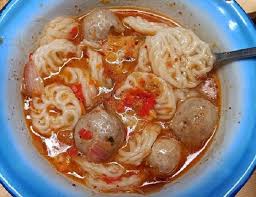 Yuk, coba bikin sendiri seblak bandung yang gurih dan pedas buat camilan sore! 3 Cara Membuat Seblak Kuah Pedas Dengan Toping Ceker Hingga Jamur