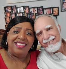 Simone Noel's Instagram, Twitter & Facebook