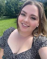 Kayla Somerville's Instagram, Twitter & Facebook