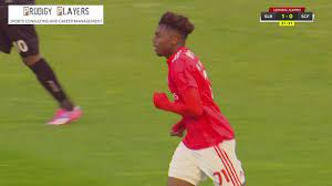 Nuno tavares fm 2020 scouting profile. Nuno Tavares Sl Benfica B X Sc Farense Prodigy Players 2019 Youtube