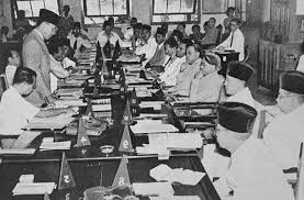 Sidang ppki yang kedua, tanggal 19 agustus 1945 ,dengan keputusan 1. Hasil Sidang Ppki 1 2 3 Tanggal 18 19 22 Agustus 1945 Terlengkap