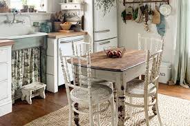 The beauty of having a farmhouse dining room is you get to bring in a warming effect even when the weather might scream otherwise. 11 Beautiful Farmhouse Dining Room Ideas Farmhousehub