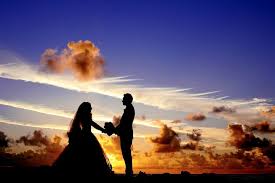 5 · nozze di diamante: 5 Anni Di Matrimonio Cosa Regalare Per Le Nozze Di Legno