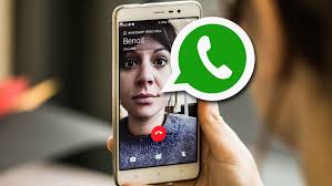Elle permet à deux utilisateurs (ou plus) ayant installé l'application de communiquer gratuitement par message textuel ou appel téléphonique. Les Appels Video Sont Arrives Sur Whatsapp Comment Les Utiliser Nextpit