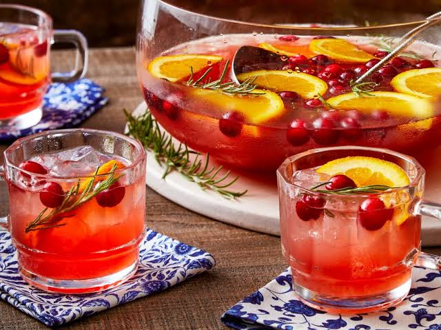 Hot Thanksgiving Drinks