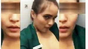 Pasang Tarif 32 Juta ke Penumpang Untuk Sekali 'Main' di Toilet Pesawat,  Pramugari Seksi ini Akhirnya Cuma Dipecat