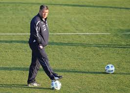La selección de fútbol de argentina es el equipo representativo de dicho país en competiciones oficiales de fútbol. Claudio Borghi Vuelve A Argentinos Juniors Conmebol