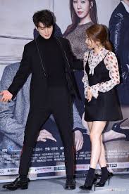 Kim go eun exudes such joy at being the goblin's bride that it is easy to see why our goblin i must say that although lee dong wook is famously gorgeous i found my eyes pulled to gong yoo. The Seoul Story V Twitter Kim Go Eun Gong Yoo Lee Dong Wook Yoo In Na And Yook Sung Jae Today At The Press Conference Of Tvn Goblin Airing Dec 2 Https T Co Jlj8qxsjc0