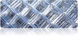 Chain link fence pricing depends mainly on the material and height of the fence. Chain Link Fence Pricing Chain Link Fence Cost