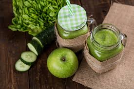 Eating fiber rich, low carb meals in smaller portions is the key to keeping the sugar level in control. 6 Delicious Diabetes Juicer Recipes Juicing For Diabetics April 2021