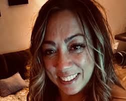 Anna Twitchell's Instagram, Twitter & Facebook