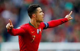 Patricio, pepe, fonte, guerreiro, joao mario, william carvalho, renato sanches, nani, cedric, adrien silva, ronaldo. Nld Mediacdn Vn 2019 6 6 Ronaldo 15597686886038