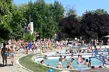 Vila iulia baile 1 mai, va sta la dispozitie cu 8 camere cu balcon, elegante si spatioase. Baile 1 Mai Dn76 Oradea Deva