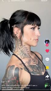 Leann Lynn (LeannHair)