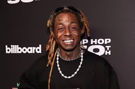 Lil Wayne’s Hilarious Response to His Wax Figure Delights Visitors at Tennessee’s Hollywood Wax Museum