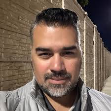 Hello everyone. Sorry for the dumb question but if we have several castles,  can their effects work silmutaneously ? Thanks !