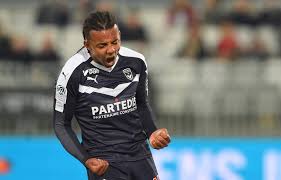 Jules koundé (born 12 november 1998) is a french footballer who plays as a centre back for spanish club sevilla fc. Mercato Bordeaux Jules Kounde A Seville Grosse Perte Sportive Ou Une Belle Vente Pour Les Girondins